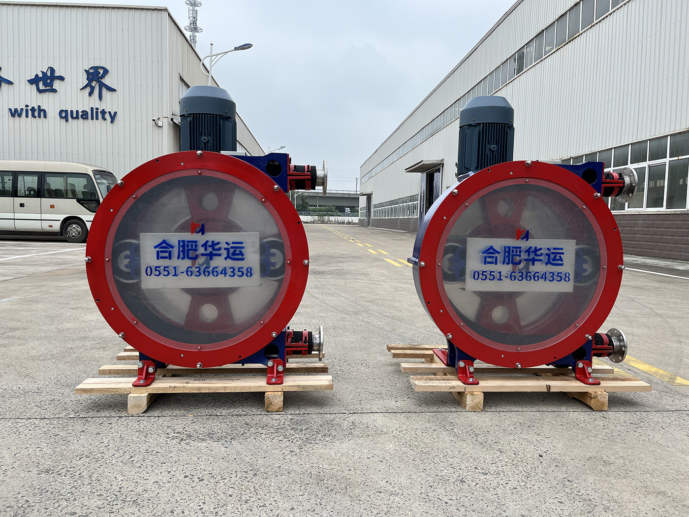 華運機械兩臺高壓定制軟管泵成功進軍鋰電市場，展現中國智造硬核實力